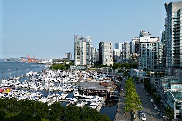 vancouver-yacht-harbor-boats-buildings-city-coal_121-56623